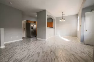 Photo #6: 2161984 Listing