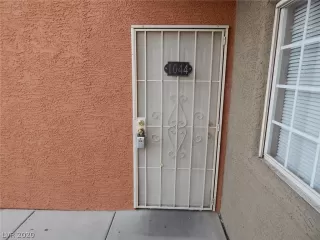 Photo #2: 2162027 Listing 