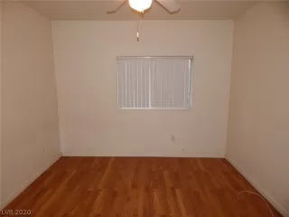 Photo #4: 2162032 Listing