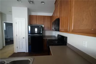 Photo #3: 2162104 Listing 