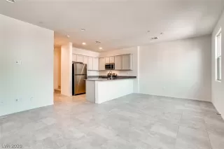 Photo #5: 2162129 Listing 