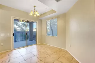 Photo #5: 2162157 Listing