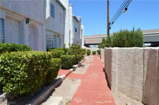 Photo #3: 2162220 Listing