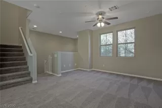 Photo #6: 2162268 Listing