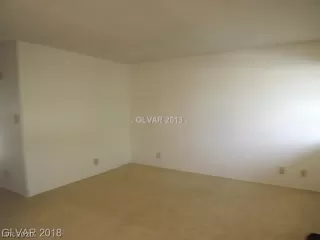 Photo #4: 2162302 Listing 