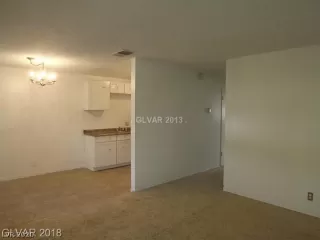 Photo #5: 2162302 Listing 