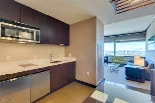 Photo #3: 2162307 Listing