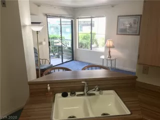 Photo #4: 2162318 Listing