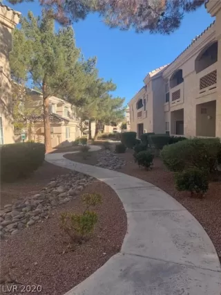 Photo #2: 2162321 Listing