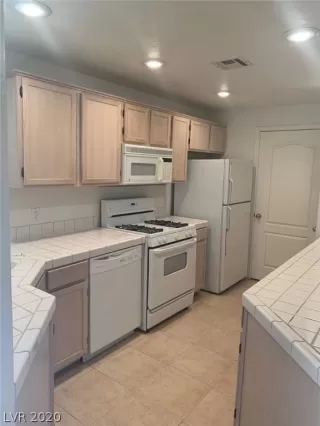 Photo #4: 2162321 Listing