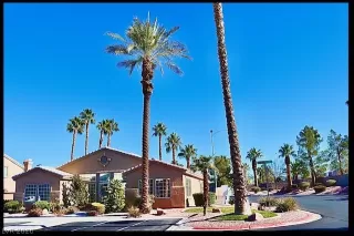 Photo #2: 2162344 Listing