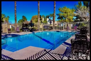 Photo #3: 2162344 Listing