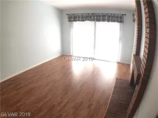 Photo #6: 2162355 Listing