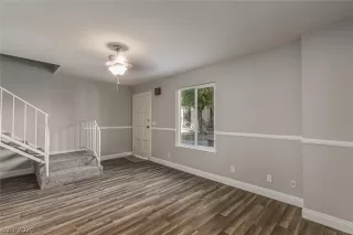 Photo #2: 2162361 Listing