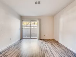 Photo #1: 2162371 Listing