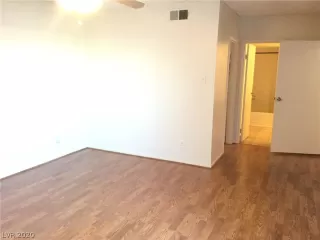 Photo #4: 2162394 Listing 