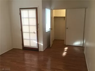 Photo #5: 2162394 Listing 