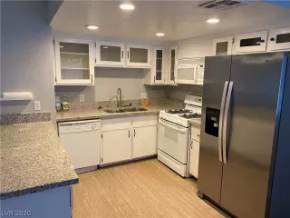 Photo #5: 2162426 Listing 