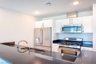 Photo #1: 2162440 Listing 