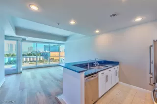 Photo #4: 2162440 Listing 