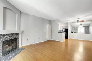 Photo #4: 2162465 Listing