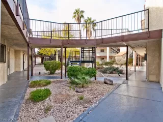 Photo #2: 2162496 Listing 