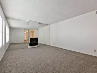 Photo #4: 2162496 Listing 