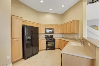 Photo #3: 2162554 Listing 