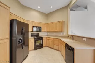 Photo #4: 2162554 Listing 