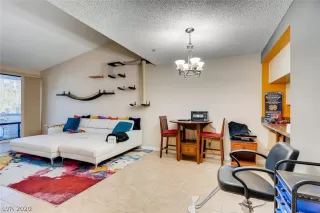 Photo #3: 2162566 Listing