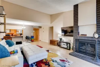 Photo #4: 2162566 Listing