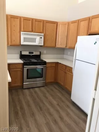 Photo #6: 2162567 Listing