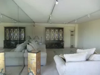 Photo #4: 2162615 Listing 