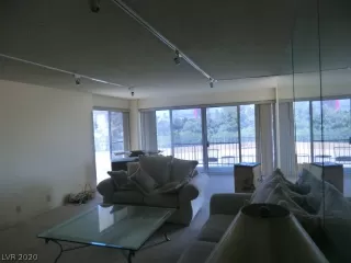 Photo #6: 2162615 Listing 