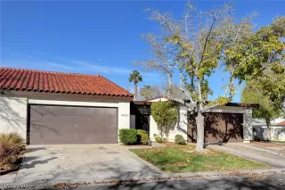 Photo #1: 2162679 Listing