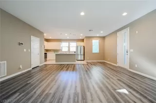 Photo #4: 2162714 Listing 