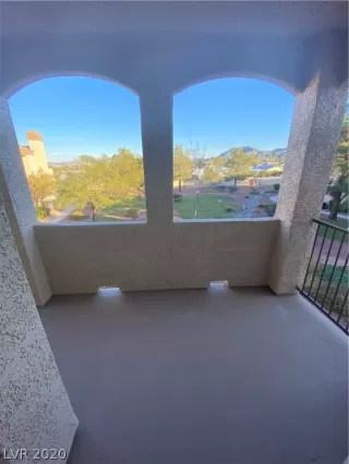 Photo #2: 2162801 Listing