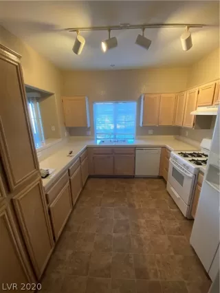 Photo #4: 2162801 Listing