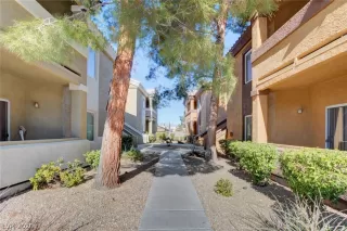 Photo #1: 2162826 Listing