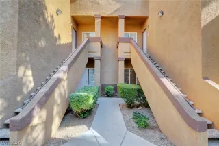 Photo #2: 2162826 Listing