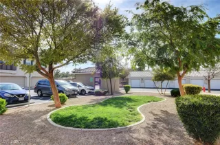 Photo #3: 2162826 Listing