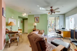 Photo #4: 2162844 Listing