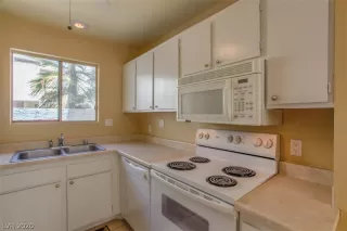 Photo #2: 2162847 Listing