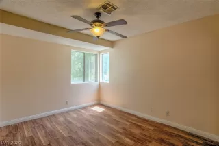 Photo #4: 2162847 Listing