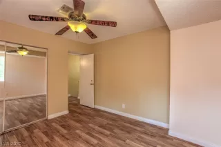 Photo #5: 2162847 Listing