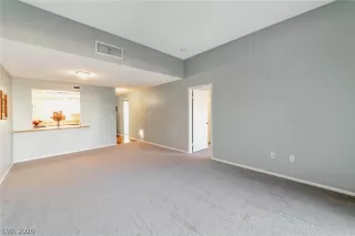 Photo #6: 2162851 Listing