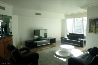 Photo #2: 2162945 Listing 