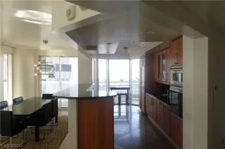 Photo #5: 2162945 Listing 