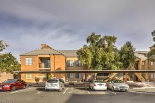 Photo #4: 2162970 Listing