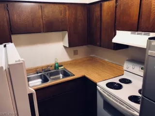 Photo #5: 2163028 Listing 